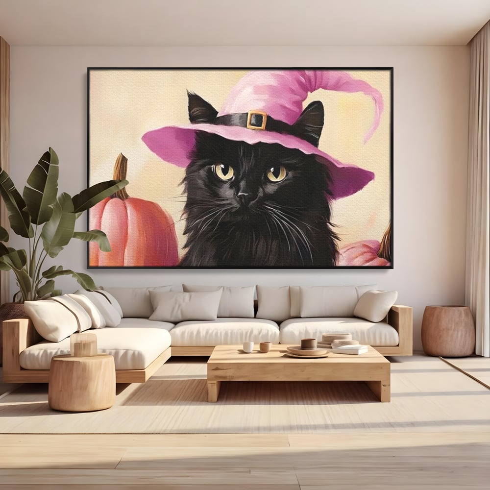 Tablou canvas cu tablou canvas cu pisica neagra si palarie, in rama de aluminiu negru, pe perete intr-un living